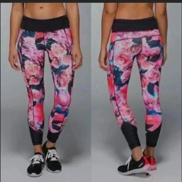 Lululemon Pace Queen Tight Secret Garden Sz 4 EUC